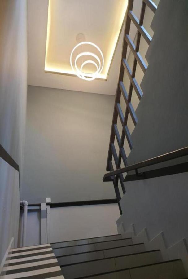 Suite Dreamz Hotel Banting Бантинг Экстерьер фото