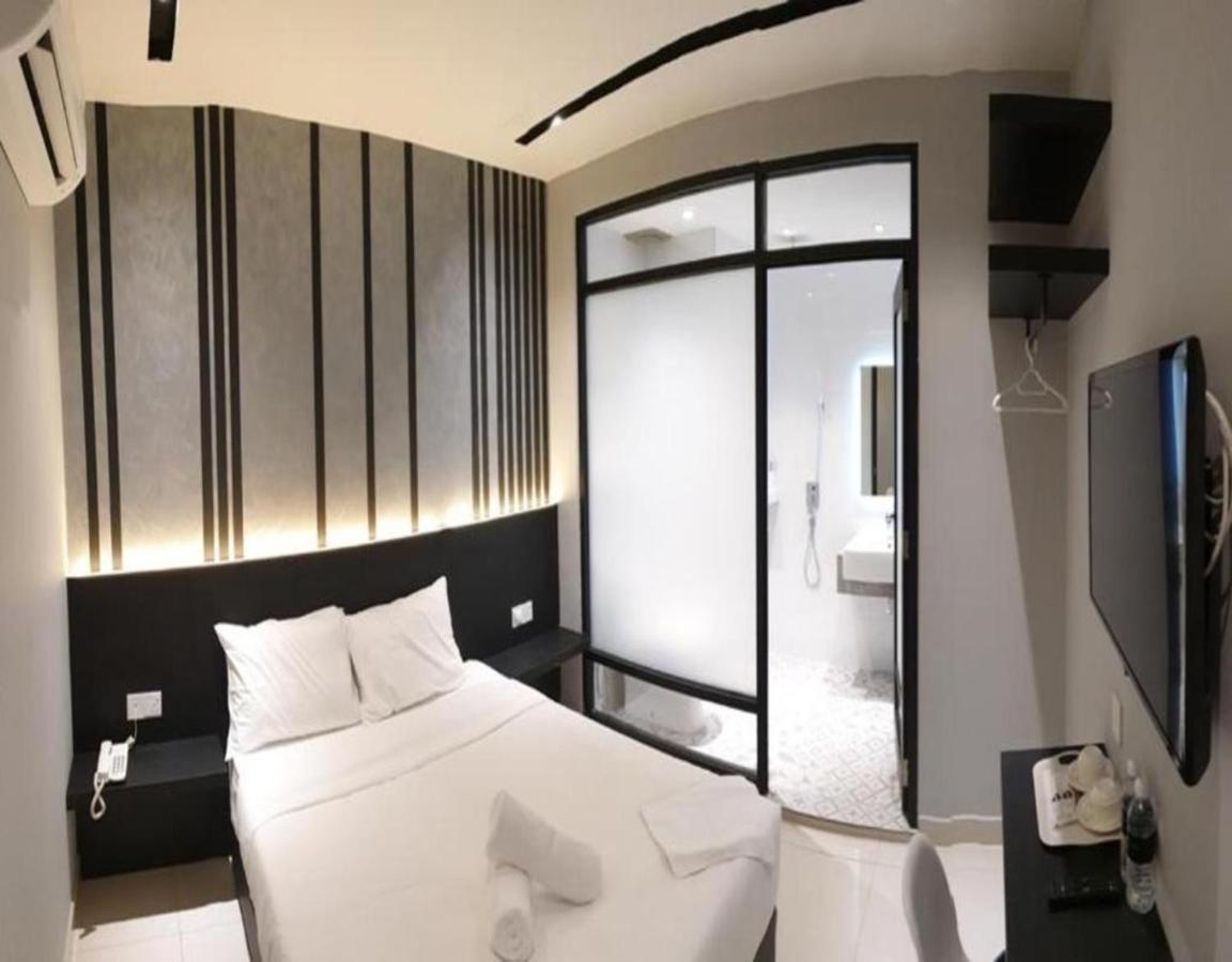 Suite Dreamz Hotel Banting Бантинг Экстерьер фото