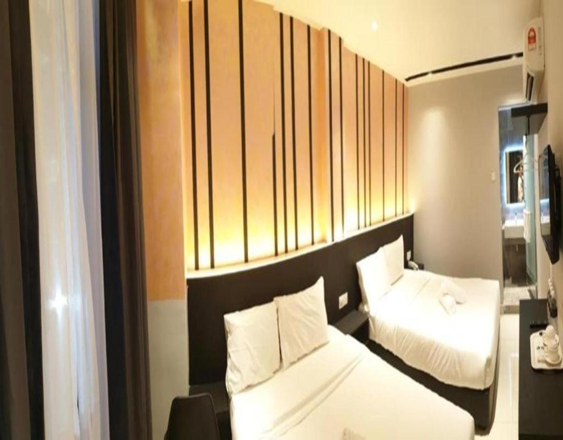 Suite Dreamz Hotel Banting Бантинг Экстерьер фото