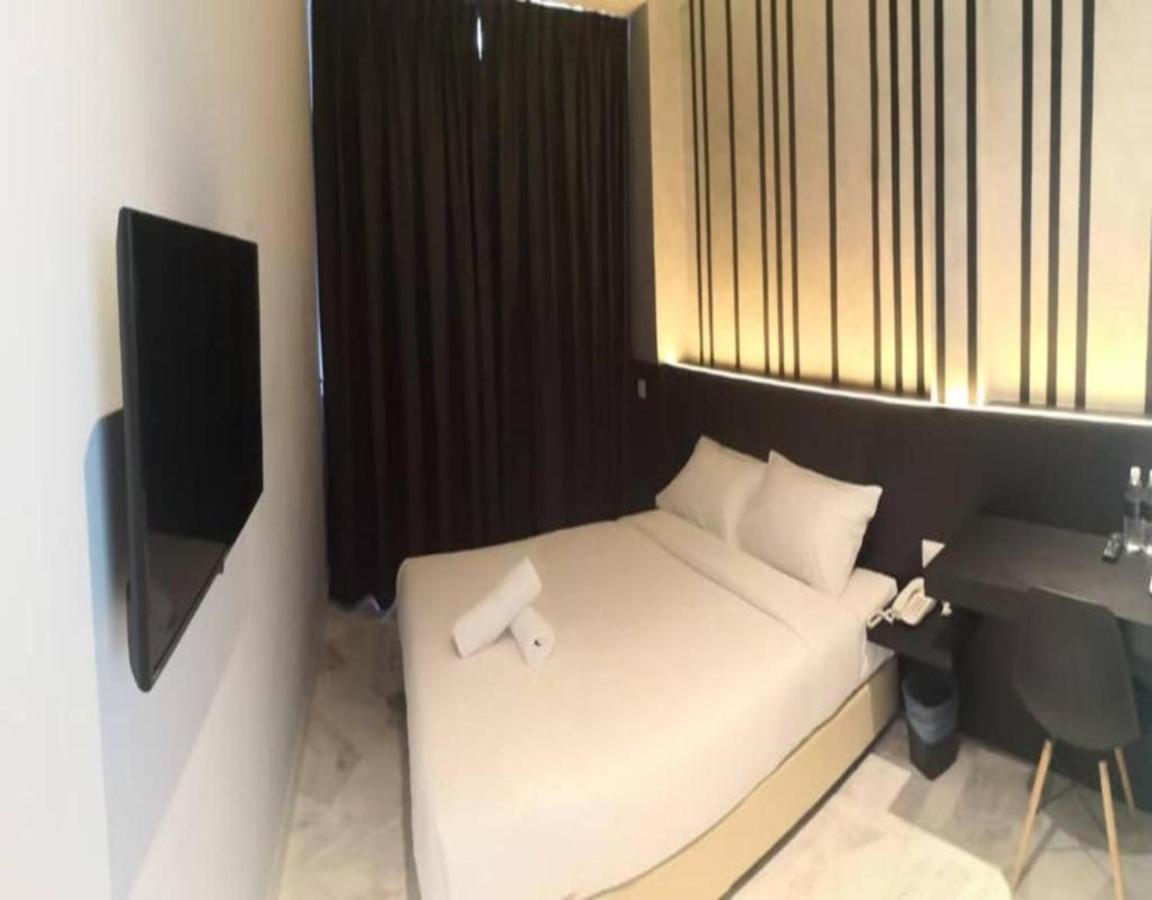 Suite Dreamz Hotel Banting Бантинг Экстерьер фото