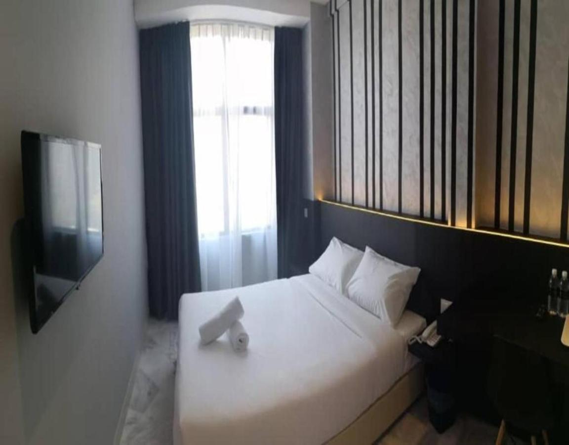 Suite Dreamz Hotel Banting Бантинг Экстерьер фото