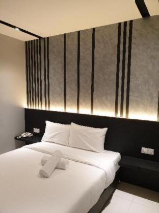 Suite Dreamz Hotel Banting Бантинг Экстерьер фото